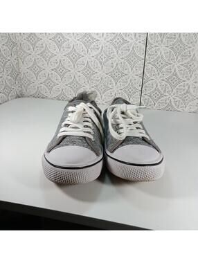Charles Albert NY Women SZ 9 Gray Moddled Canvas Sneakers .